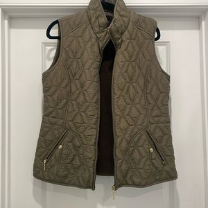 Hunter green vest size L